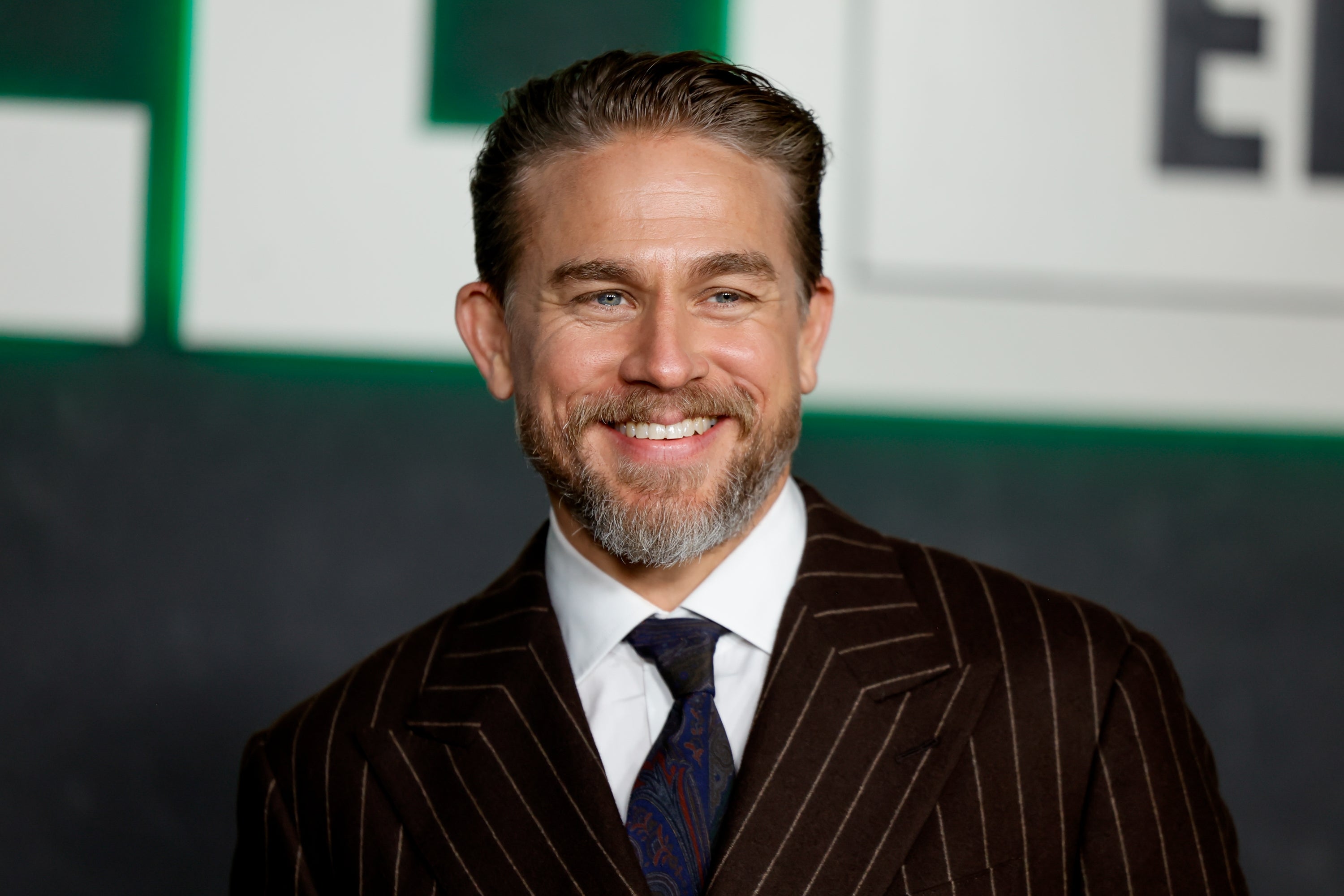 Charlie Hunnam Just Revealed How He Coped With The Mental Turmoil Of Playing Real-Life Killer Ed Gein, And It’s Unbelievably Wholesome — image 8