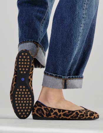 17 Chic Ballet Flats That Are Actually Comfortable Enough To Walk In — image 19