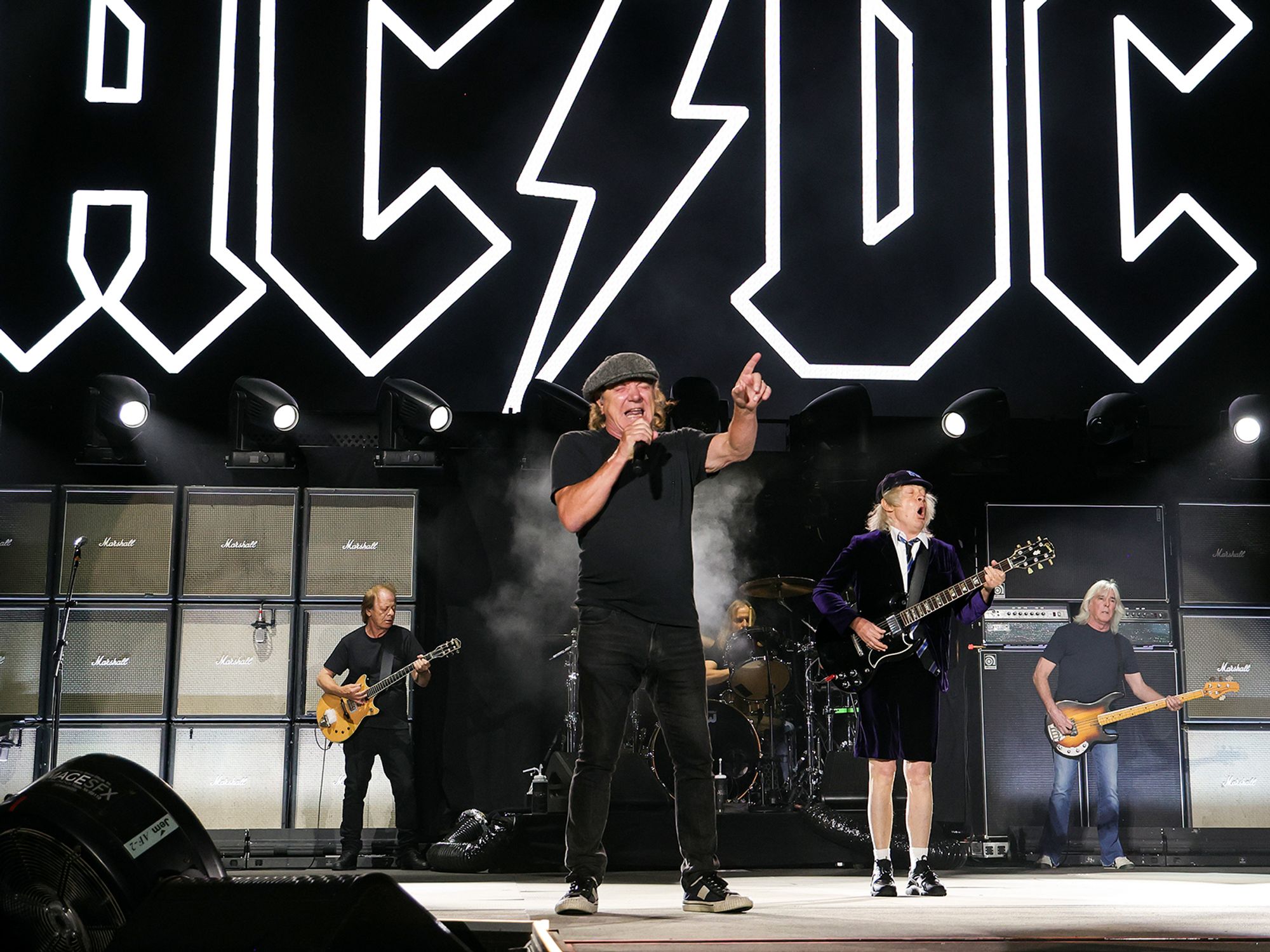AC/DC Pop-Up Shops Coming to Montréal, Toronto and Winnipeg — image 3