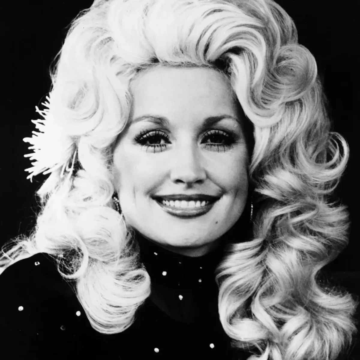 Dolly Parton, Hardscrabble Storyteller Turned Global Entertainer, Dead at 80 — image 2