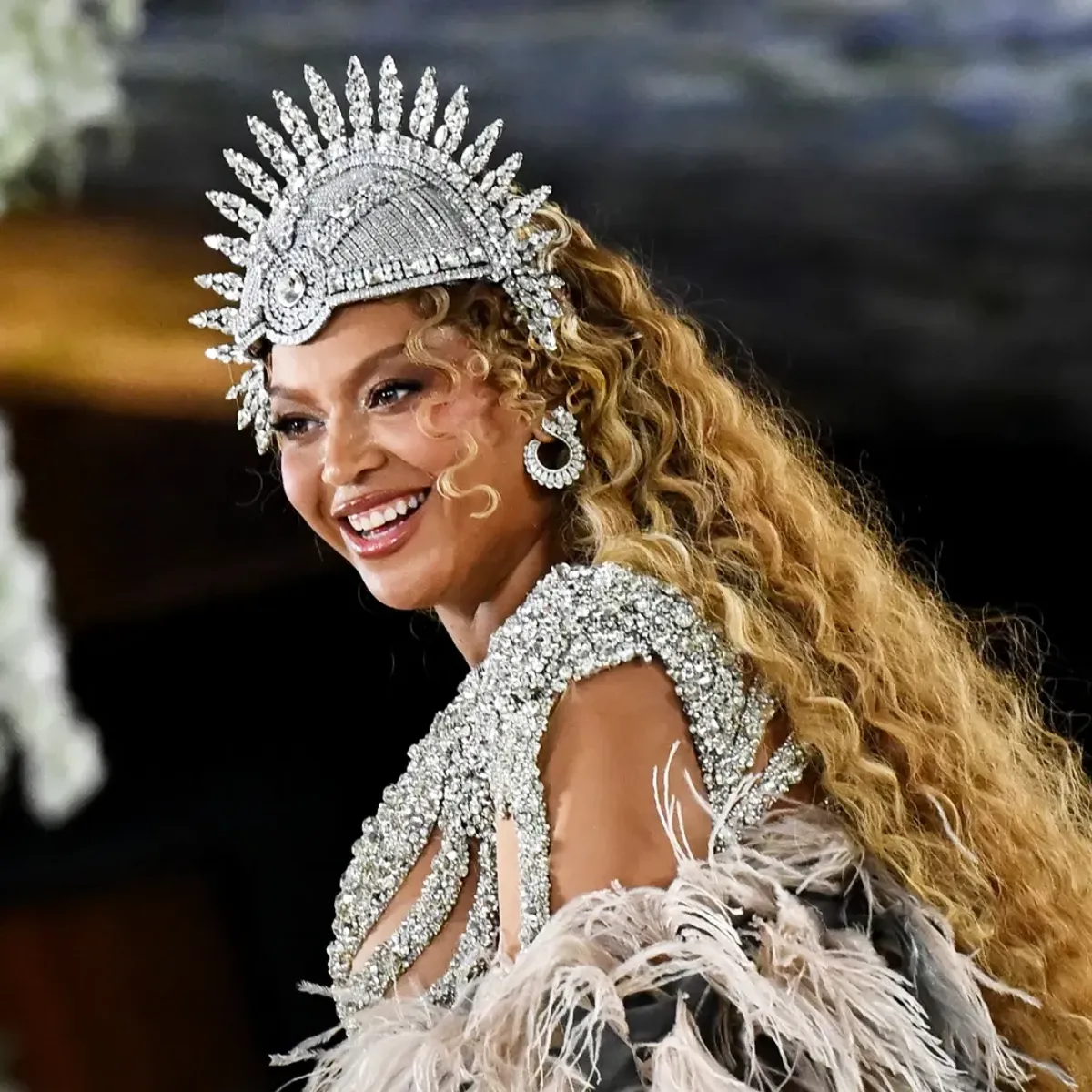 Beyonce’s ‘B’Day’ Reissue Includes B Sides, Spanish Versions, ‘Donk’ Packaged to the Left, to the Left — image 2