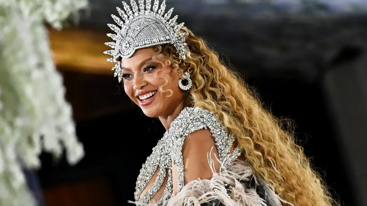 Beyonce’s ‘B’Day’ Reissue Includes B Sides, Spanish Versions, ‘Donk’ Packaged to the Left, to the Left — image 4