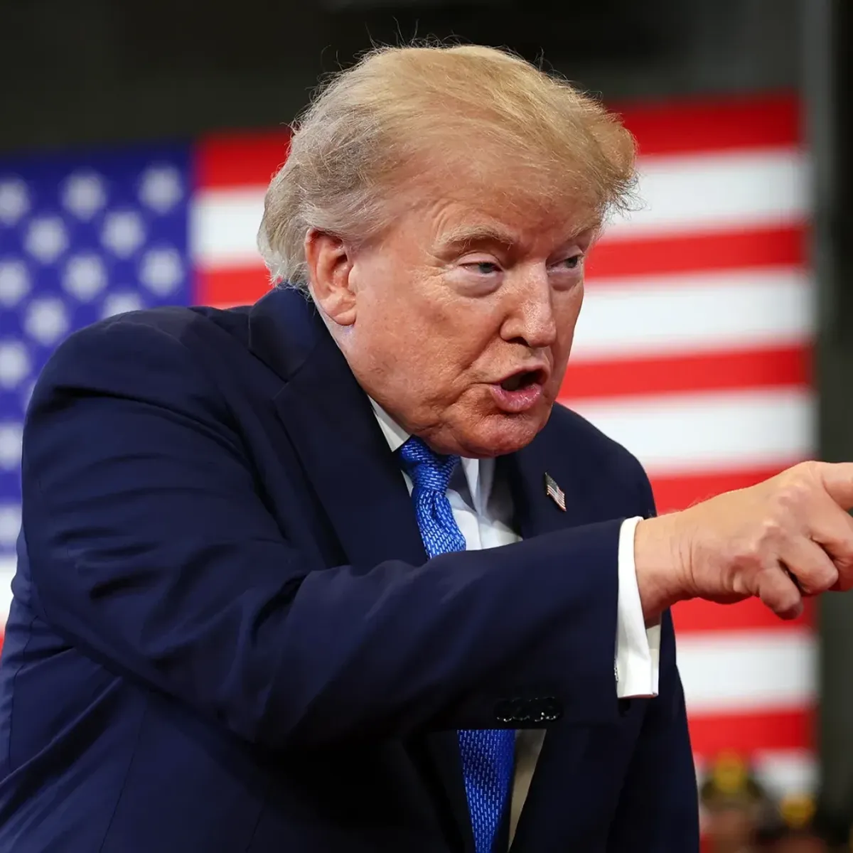 Trump Renames Lake Ontario ‘Lake America’, Forgets That's Not How It Works — image 2