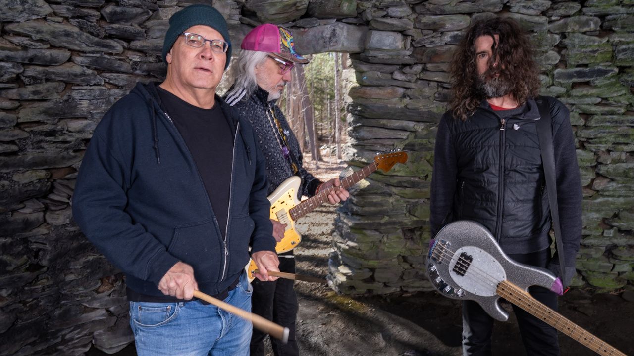 Dinosaur Jr. Announce 2027 Tour — image 4