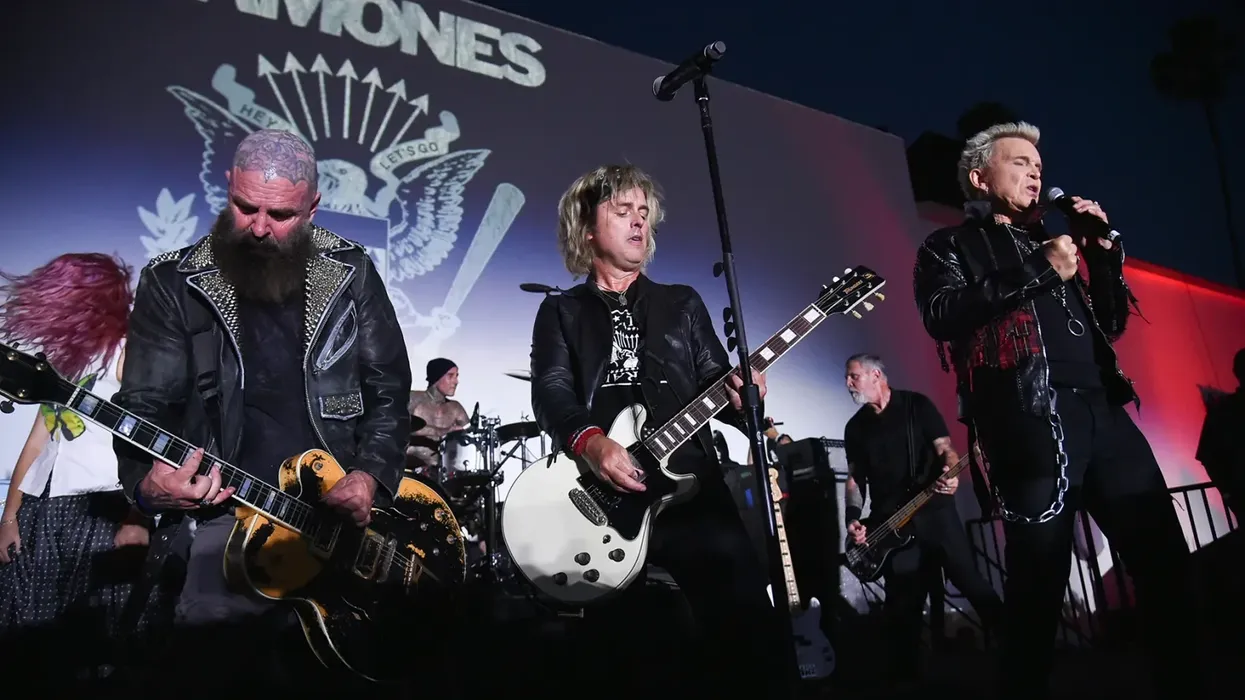 All Hopped Up and Ready to Go: All-Star Punks Honor Ramones at 50 — image 4