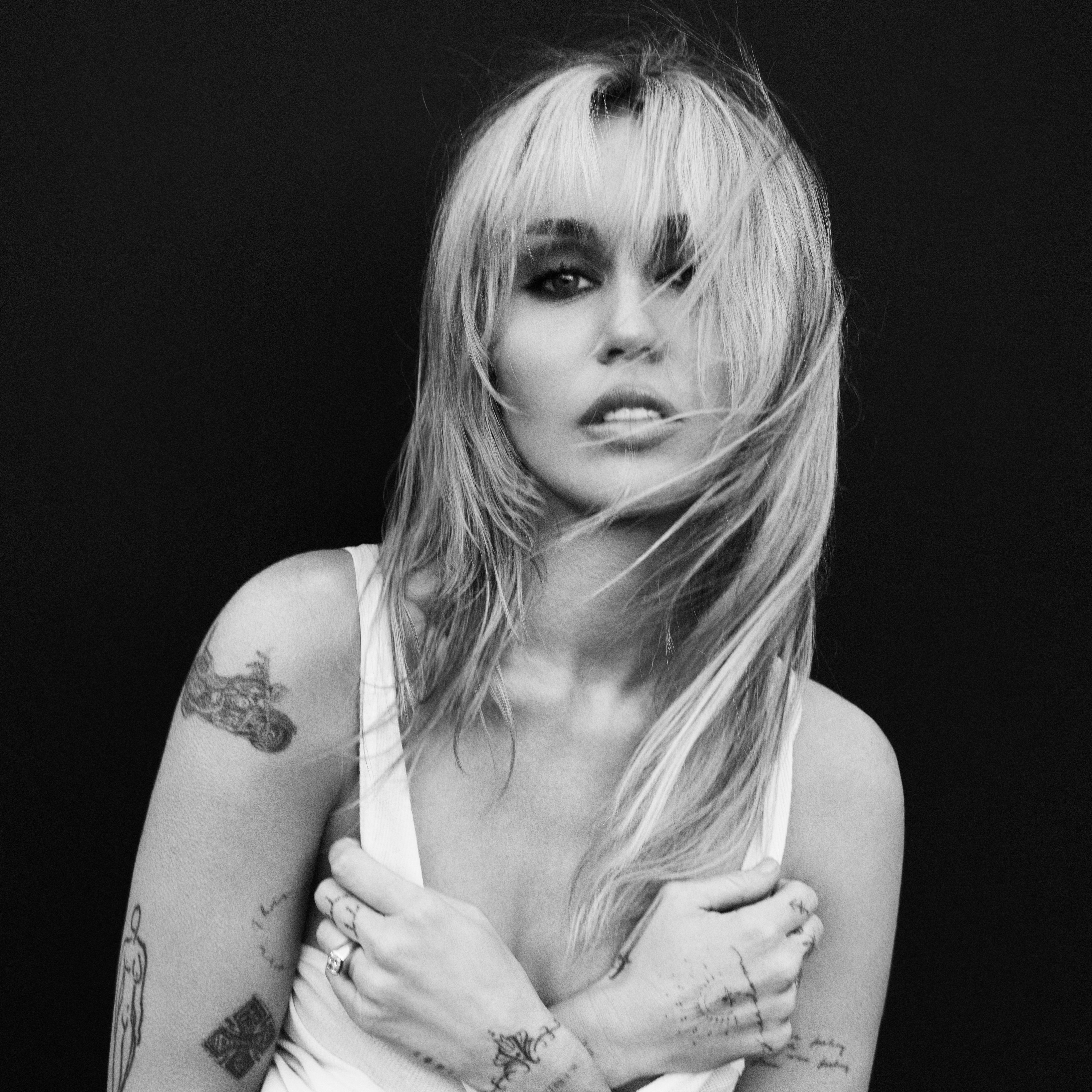 Miley Cyrus Rebrands as Miley, Reveals New Album Bass Persuades — image 3