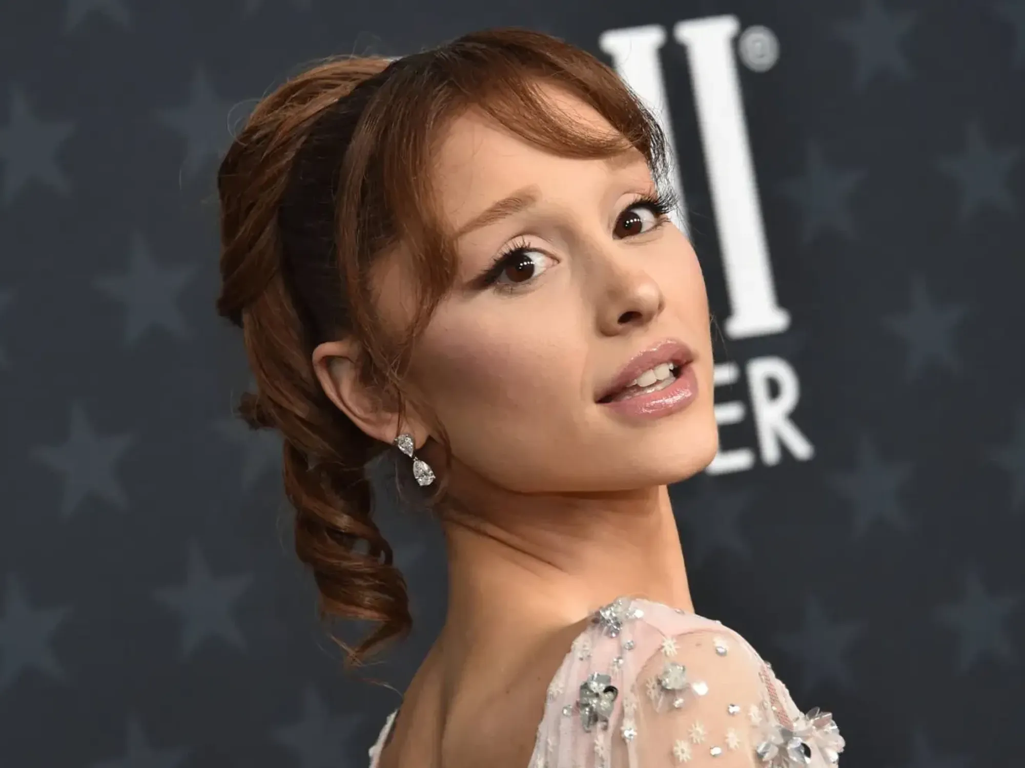 Ariana Grande Holds Back Tears During Final ‘Eternal Sunshine’ Show: ‘An Extraordinary Experience’ — image 3