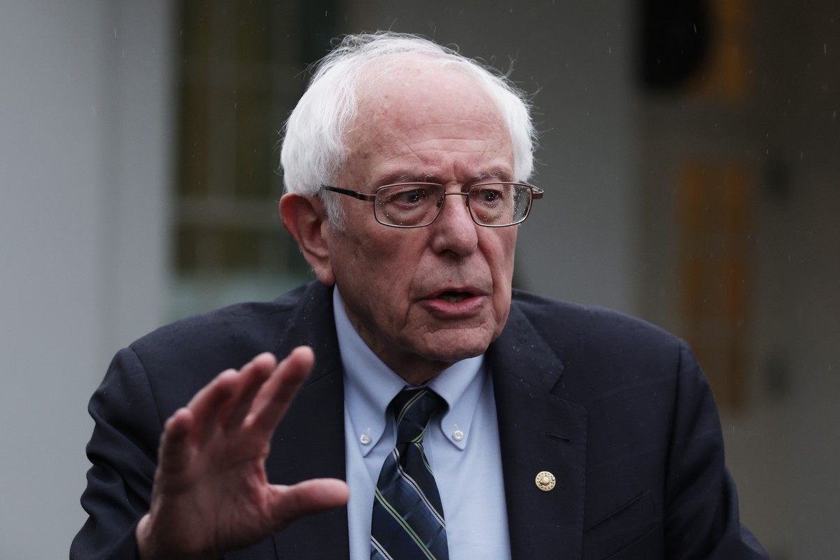 Bernie Sanders Recruits Neil Young and Maggie Rogers for Benefit Album — image 6